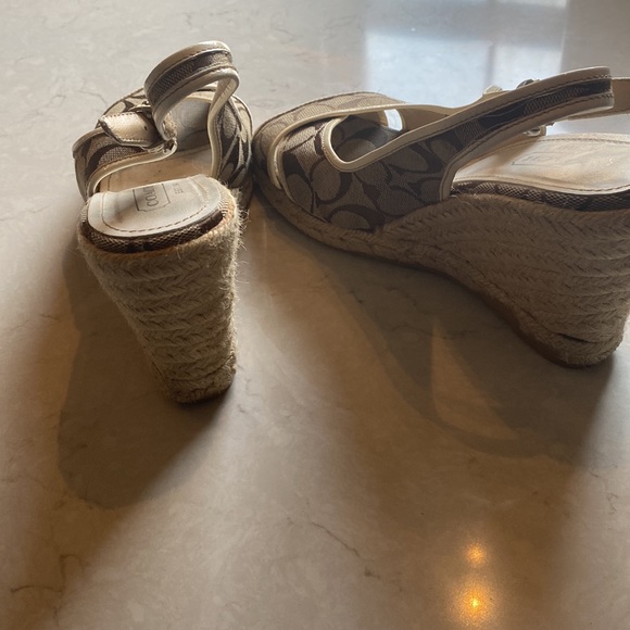 Coach espadrille style wedge sandals - Picture 3 of 6